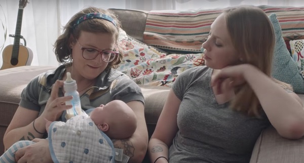 Reklamda oynayan trans anneye saldırı: &lsquo;Gerçek anne değilsin&rsquo; Kaos GL - LGBTİ+ Haber Portalı