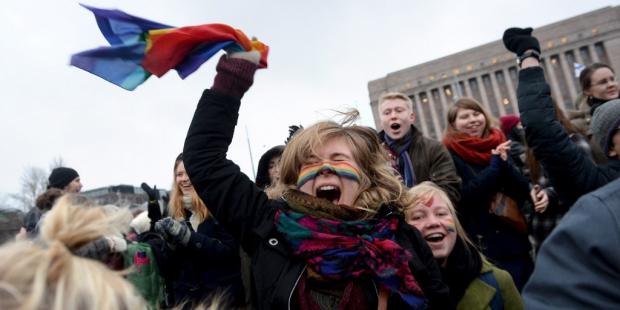 Evlilik eşitliği Finlandiya&rsquo;da yürürlükte! Kaos GL - LGBTİ+ Haber Portalı