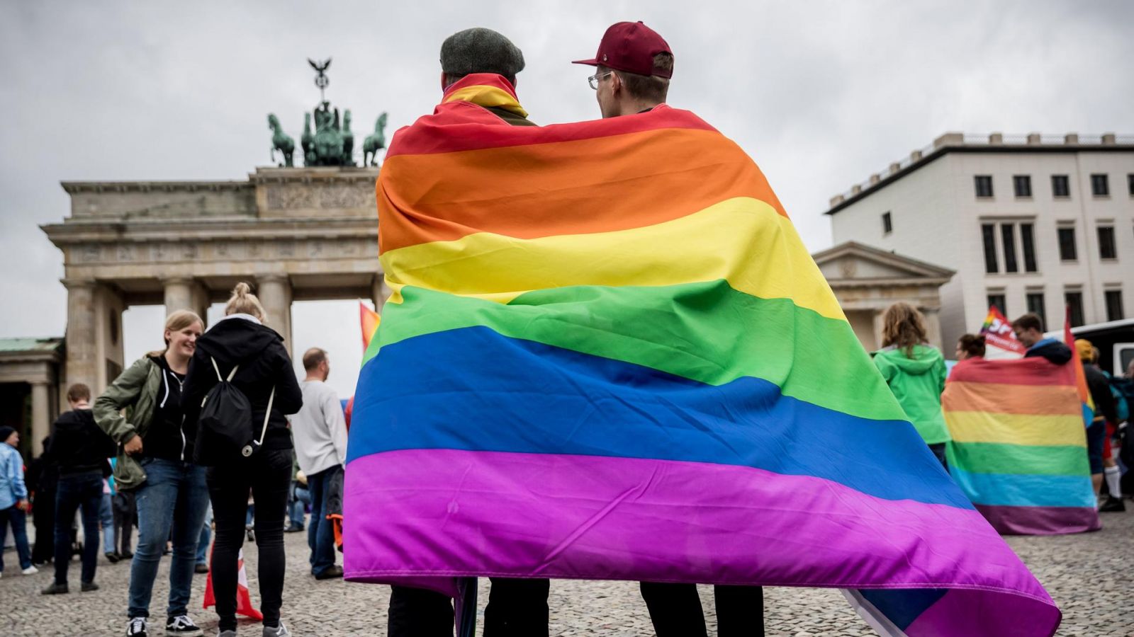 Almanya eşit evlilik hakkı üzerine düşünceler: Eşit evlilik hakkı, aile kurumu ve heteronormatif devlet Kaos GL - LGBTİ+ Haber Portalı