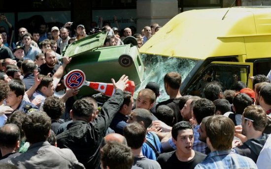 Gürcistan&rsquo;da Onur Yürüyüşü&rsquo;ne Saldıran Papazlar Tutuklandı Kaos GL - LGBTİ+ Haber Portalı