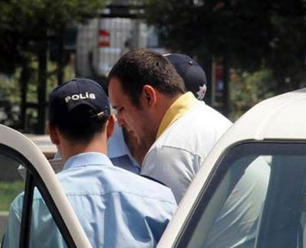 "Haksız Tahrik İndirimi" Bir Tangaya Bakıyor! Kaos GL - LGBTİ+ Haber Portalı