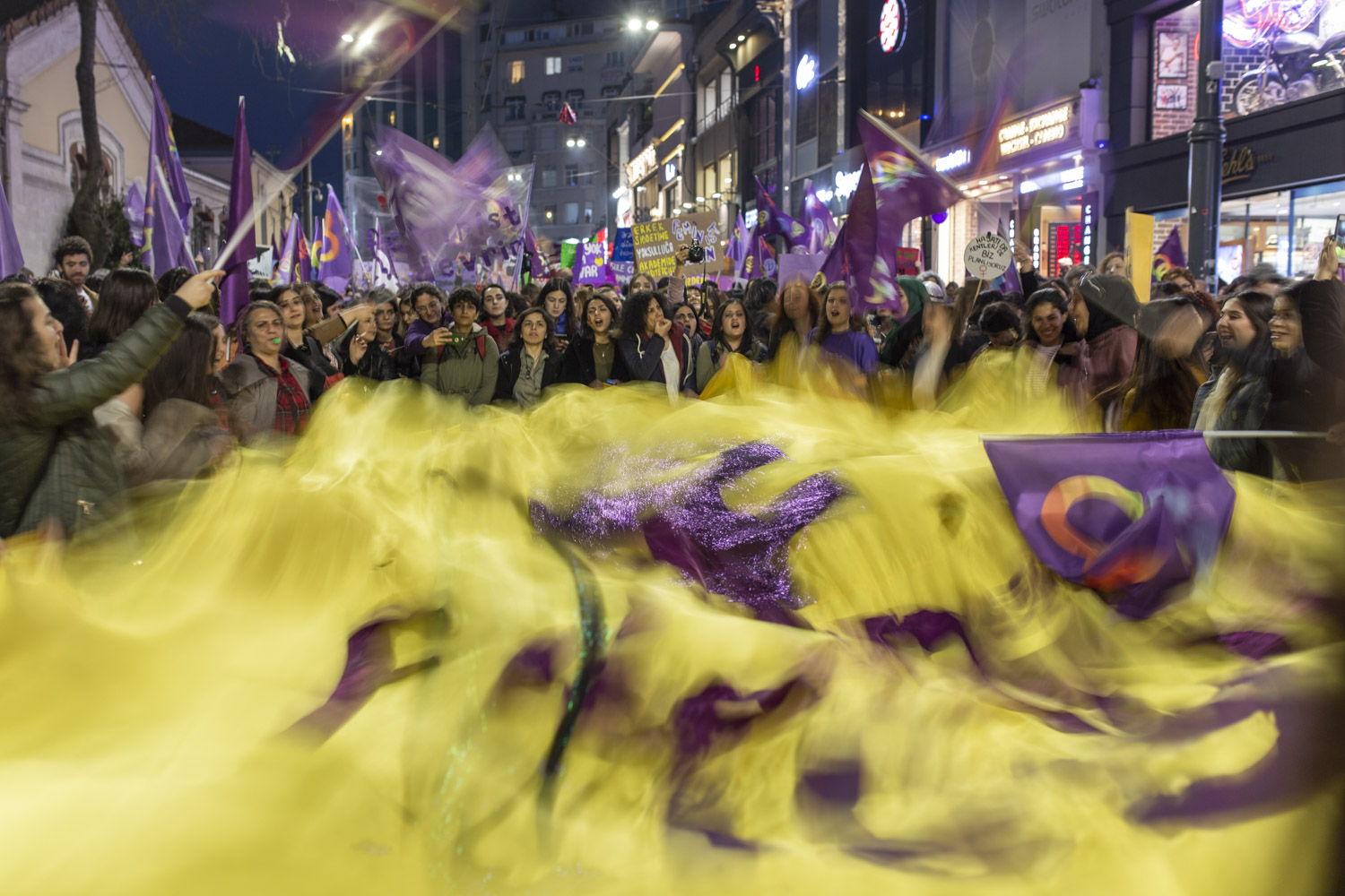 Fotoğraflarla İstanbul Feminist Gece Yürüyüşü Kaos GL - LGBTİ+ Haber Portalı