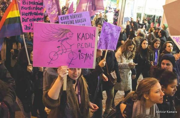 Feminist Bisiklet &lsquo;hayır!&rsquo;larıyla pedallıyor Kaos GL - LGBTİ+ Haber Portalı