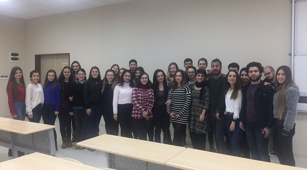 Kaos GL, İzmir&rsquo;de sosyal hizmet öğrencileriyle buluştu Kaos GL - LGBTİ+ Haber Portalı