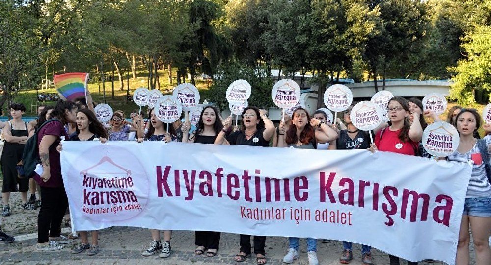 Gastelerde bugün: &lsquo;Kıyafetime Karışma&rsquo;, Fatih Terim ve queer kuram Kaos GL - LGBTİ+ Haber Portalı