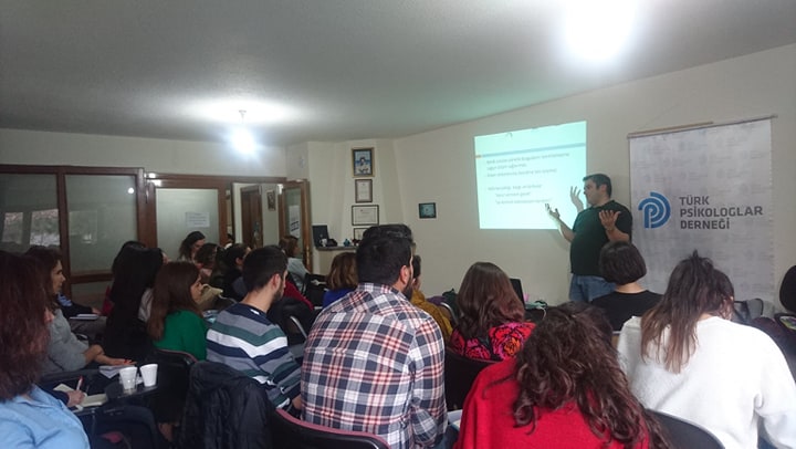 “Toplumda birçok heteroseksüel, heteroseksüel olduğunu bilmiyor” Kaos GL - LGBTİ+ Haber Portalı