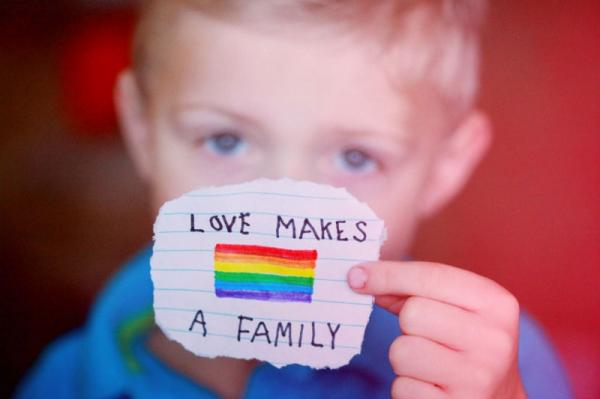 Eşcinsel çiftlerin çocukları da ayrımcılığa uğruyor Kaos GL - LGBTİ+ Haber Portalı
