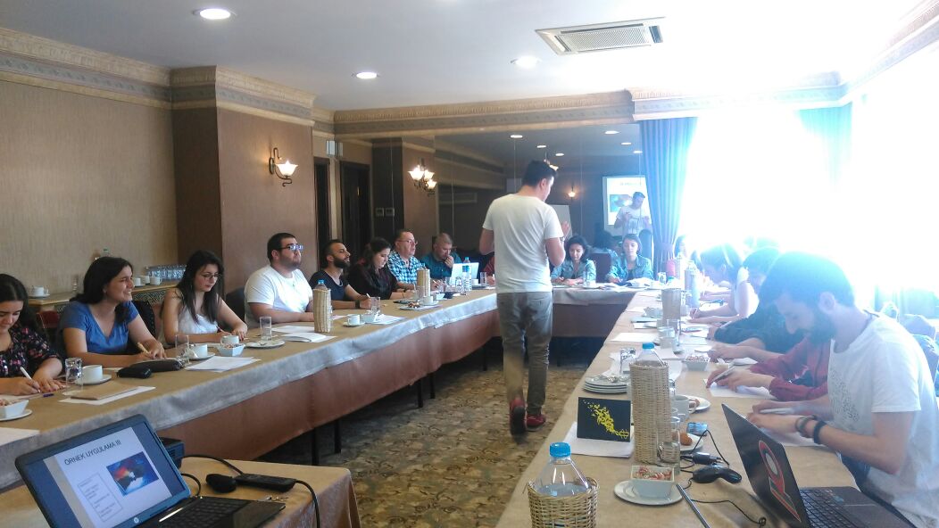 &lsquo;Biz söylemezsek sözümüzü kim doğru söyleyecek?&rsquo; Kaos GL - LGBTİ+ Haber Portalı
