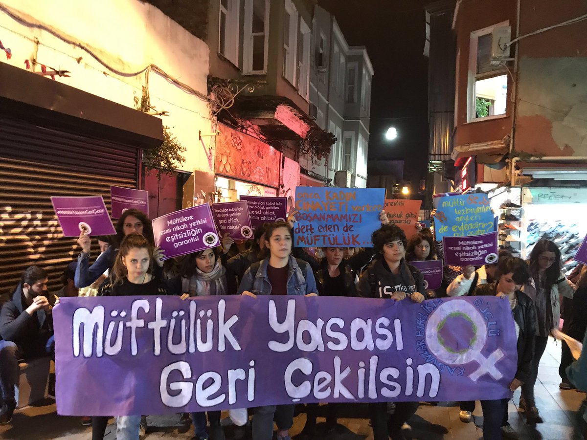 Müftülük Yasası&rsquo;na karşı kadın nöbeti! Kaos GL - LGBTİ+ Haber Portalı