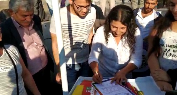 Ankara’daki HDP’li adaylar LGBTİ+ Hakları Taahhütnamesi’ni imzaladı Kaos GL - LGBTİ+ Haber Portalı