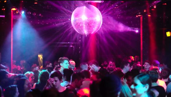 Zürih&rsquo;ten bir dayanışma minibüsü: Offstream Kaos GL - LGBTİ+ Haber Portalı