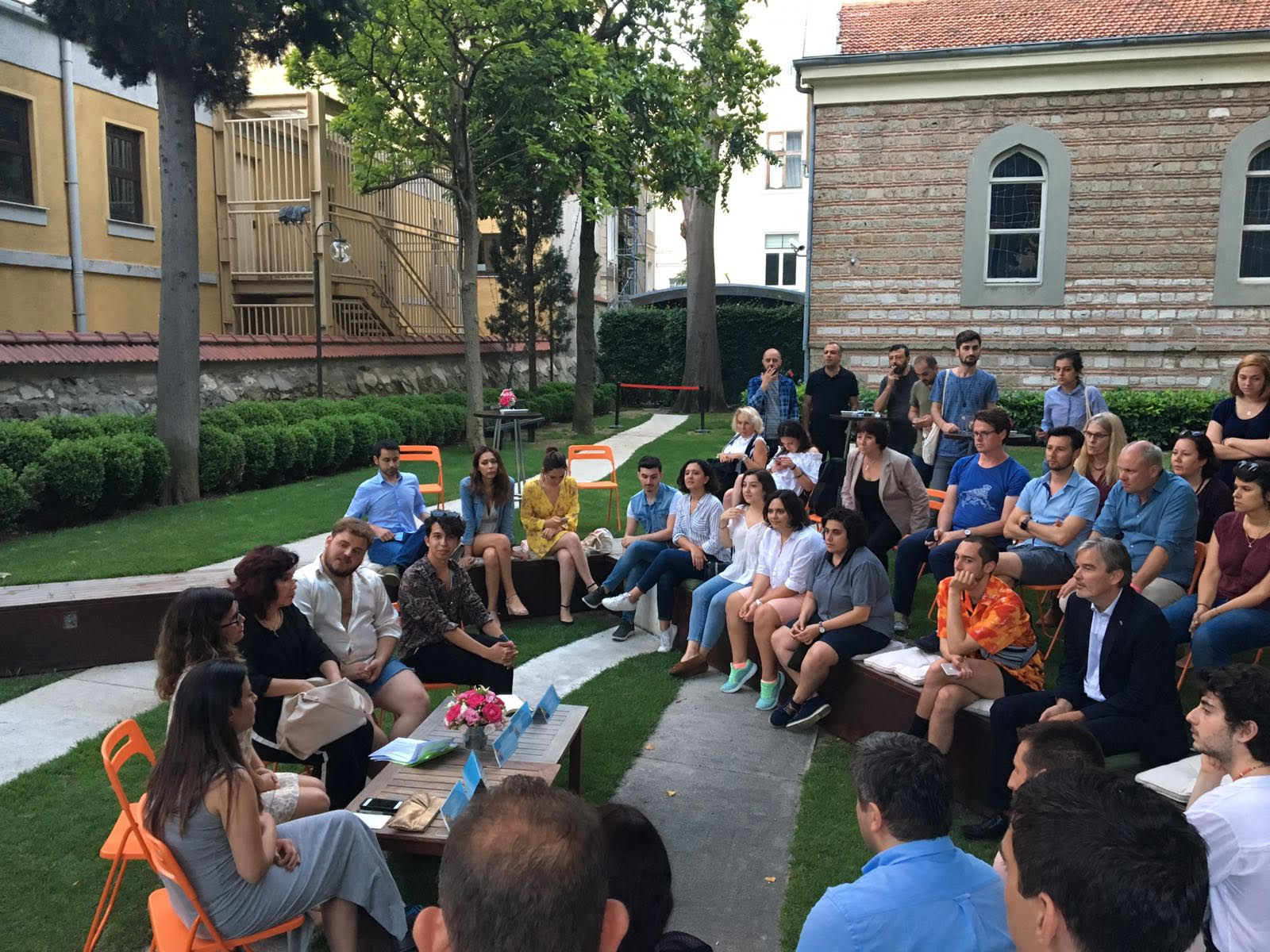 “Yasaklara inat daha çok bir arada durmalıyız” Kaos GL - LGBTİ+ Haber Portalı