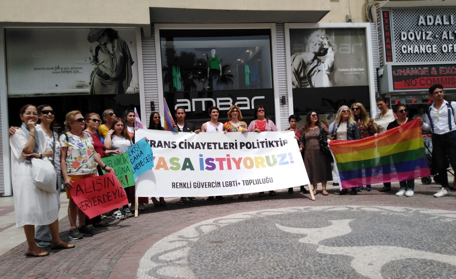 “Kendi zorbalarını ve katillerini yaratan bu sistemin değişmesini istiyoruz” Kaos GL - LGBTİ+ Haber Portalı