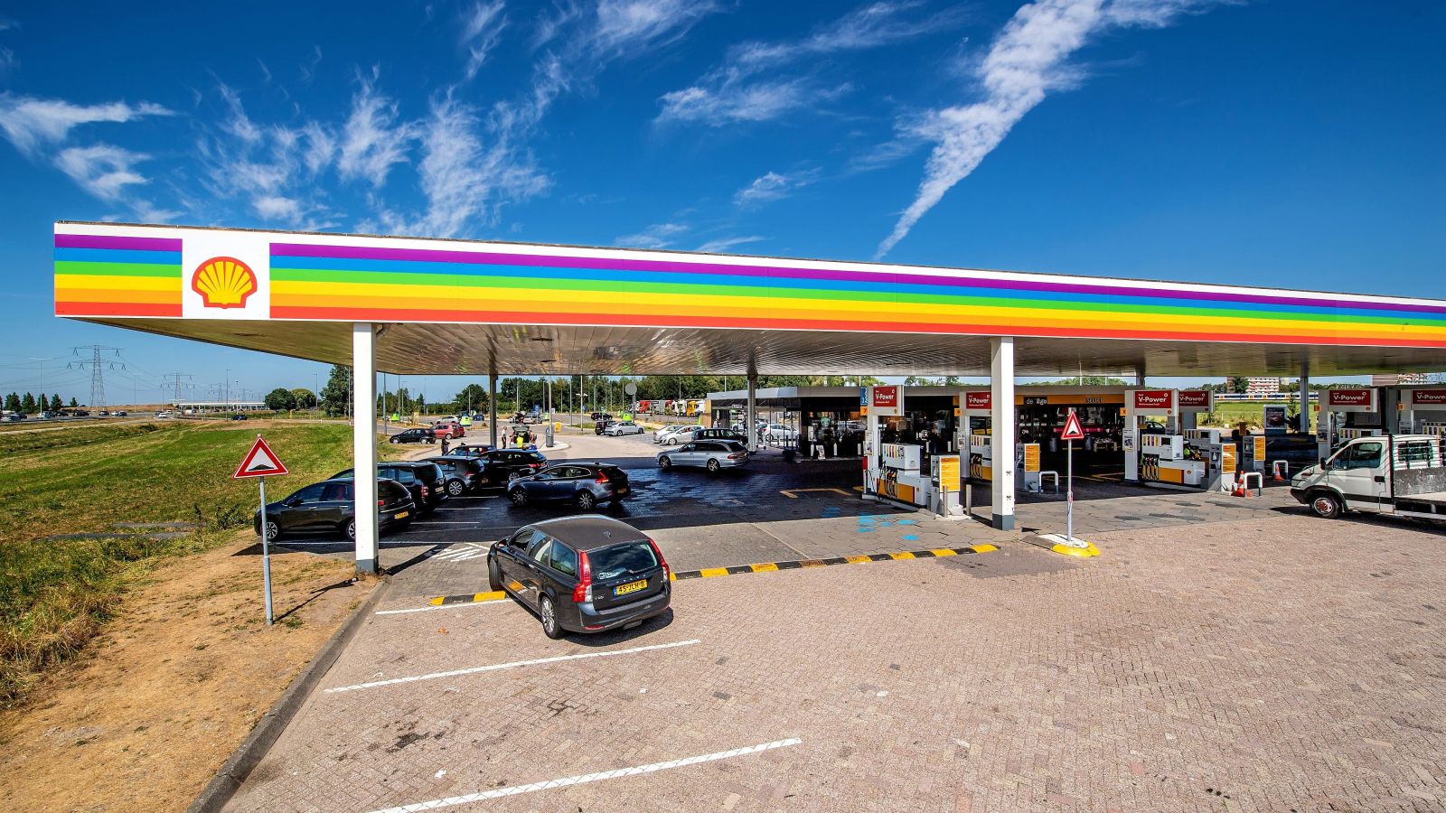 Shell: LGBT çalışanlarımızı desteklemekten gurur duyuyoruz Kaos GL - LGBTİ+ Haber Portalı