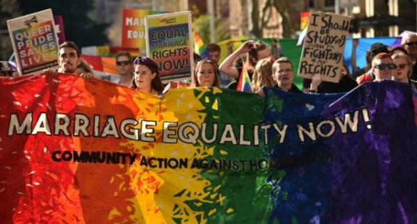 Sydney&rsquo;de yüzlerce kişi evlilik eşitliği için yürüdü Kaos GL - LGBTİ+ Haber Portalı
