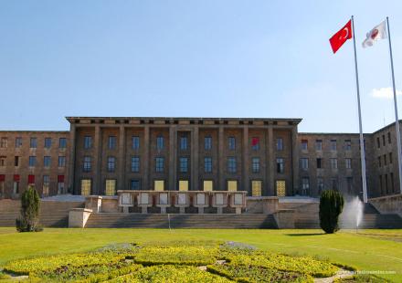 Mecliste İnternet Engellerine Son Kaos GL - LGBTİ+ Haber Portalı