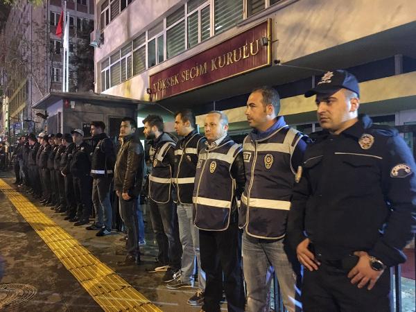 &lsquo;Mühürsüz pusula&rsquo; gölgesinde referandum Kaos GL - LGBTİ+ Haber Portalı