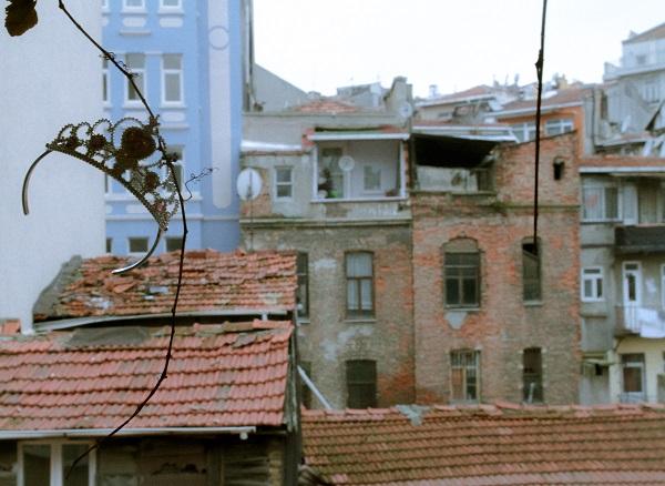 Tarlabaşı&rsquo;nda zehirlenmiş prenses Kaos GL - LGBTİ+ Haber Portalı