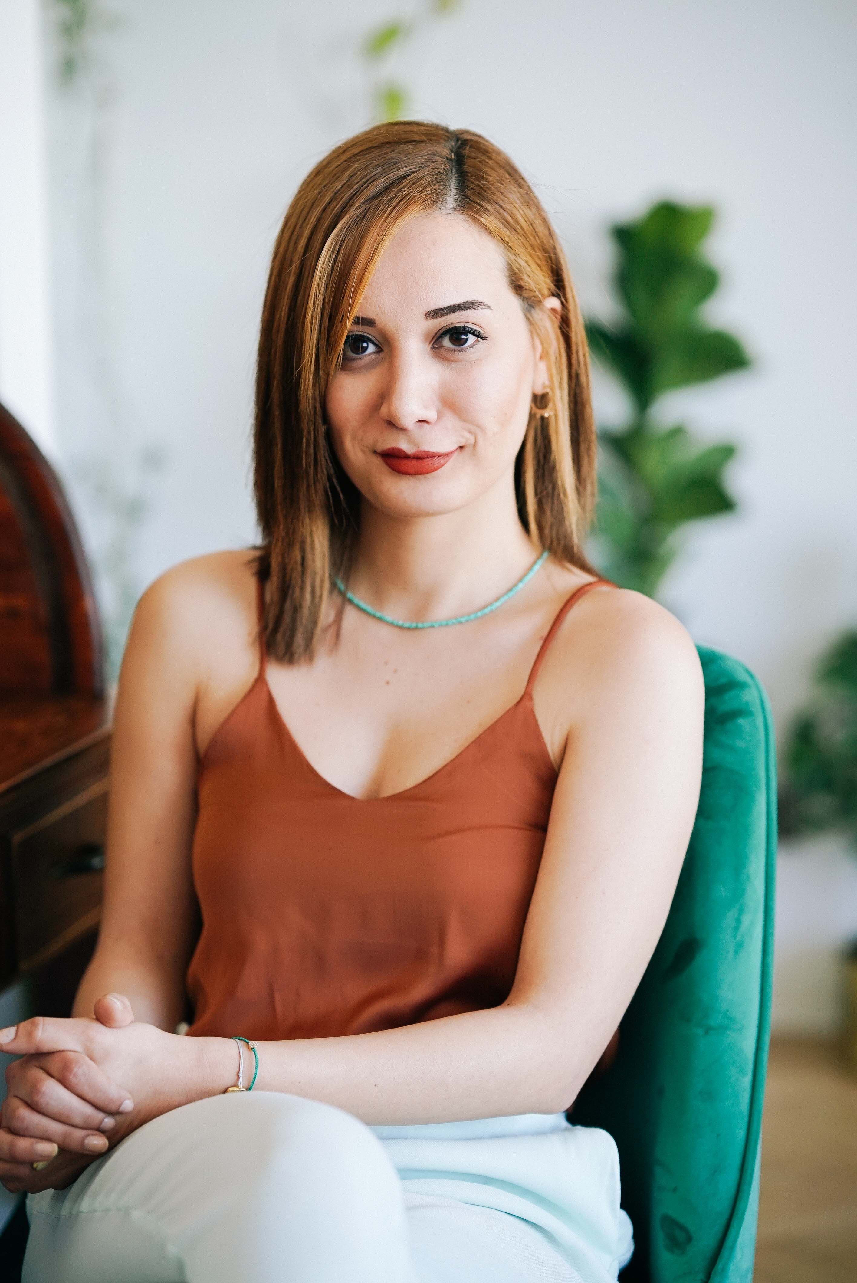 Gizem Gülmez | Kaos GL - LGBTİ+ Haber Portalı Gökkuşağı Forumu Köşe Yazarı
