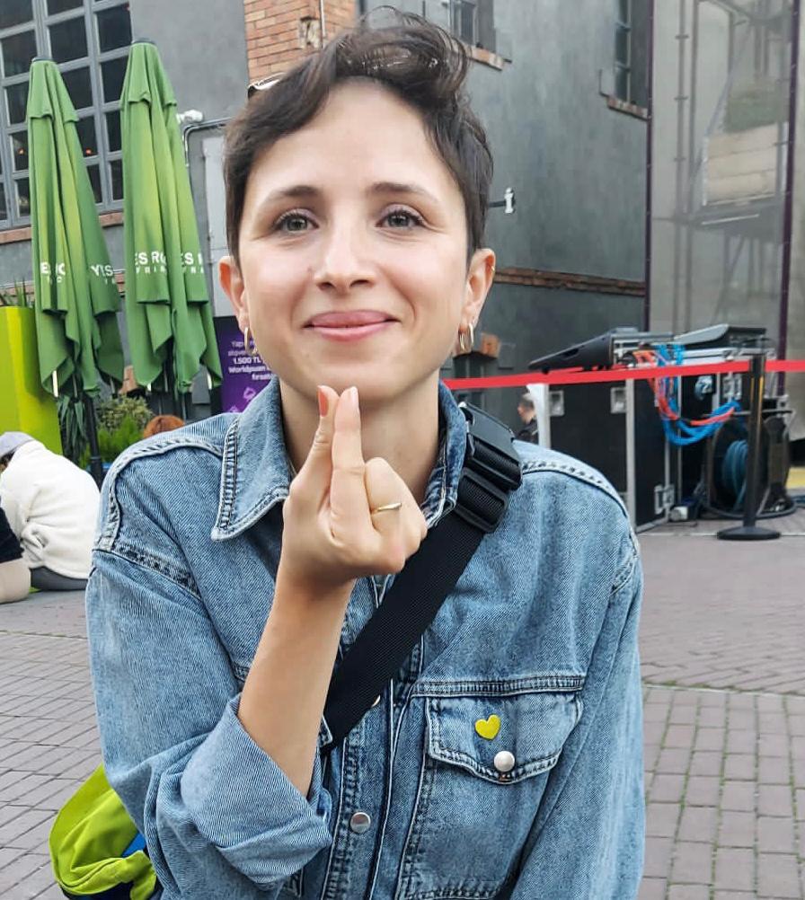 Selin Mavi | Kaos GL - LGBTİ+ Haber Portalı Gökkuşağı Forumu Köşe Yazarı